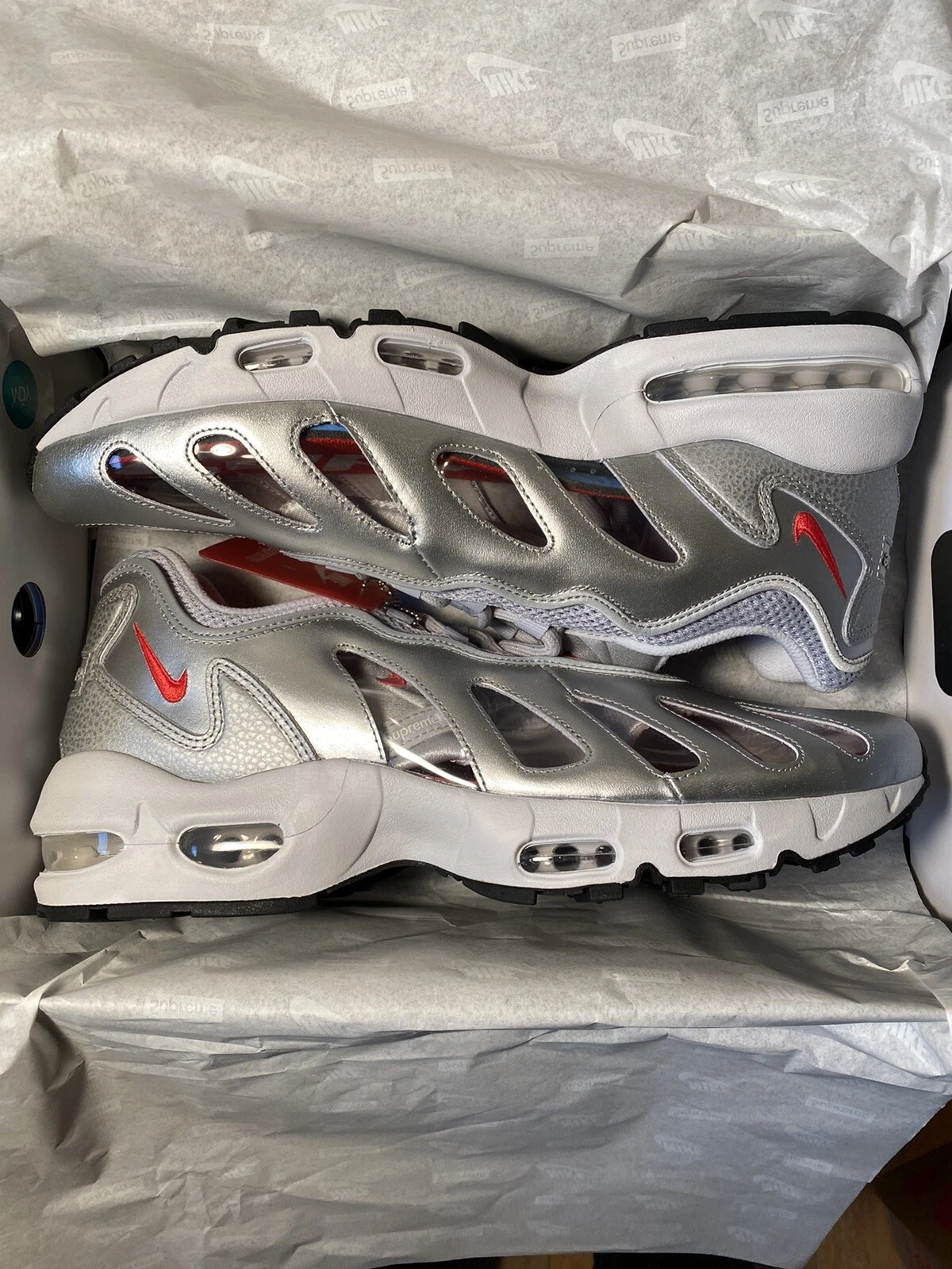 Supreme x Nike Air Max 96 argent taille 12