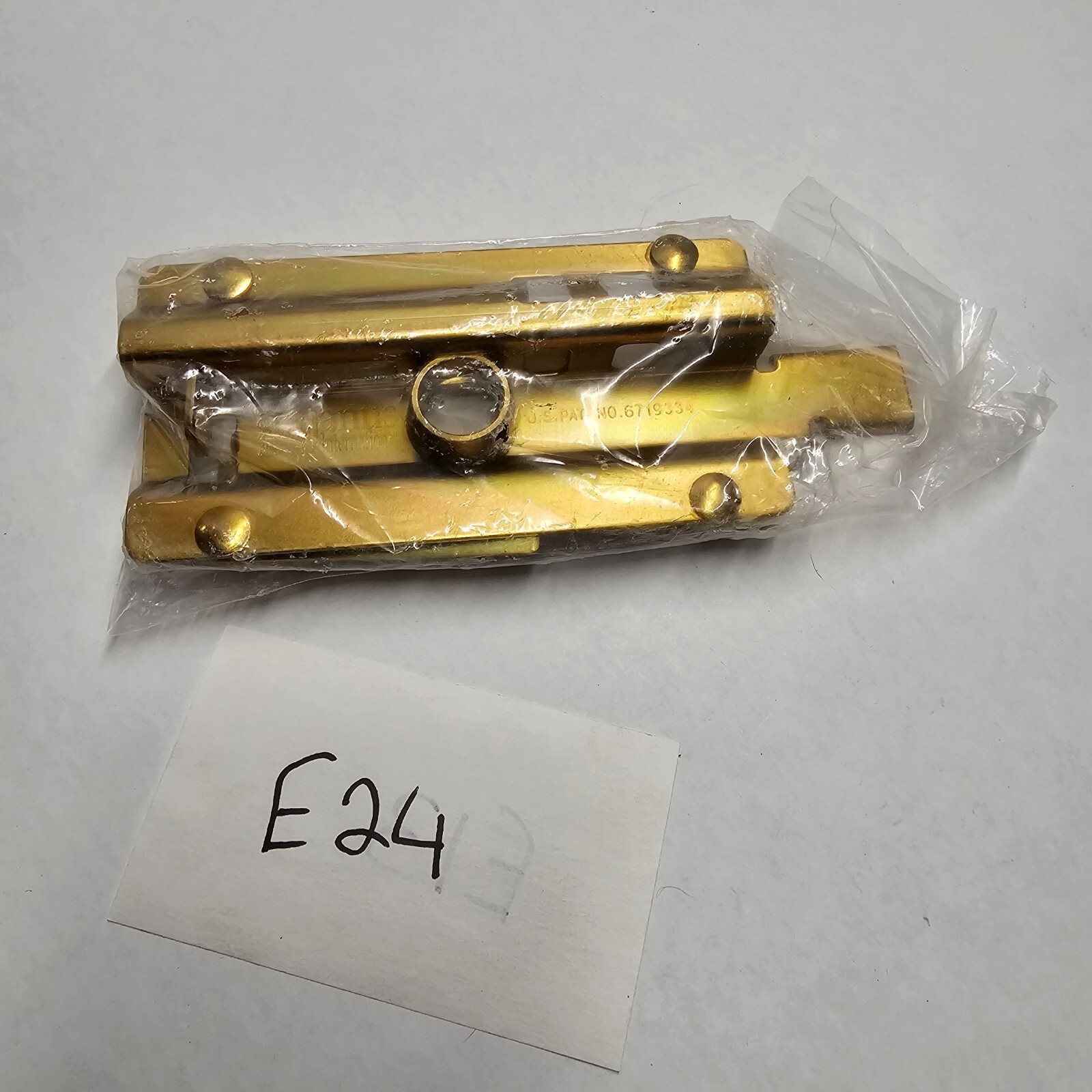 NEW Janus Mini Warehouse Storage Latch Zinc JBINHYZ, 6719334 (SHIPS