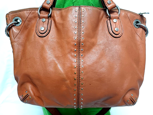 MICHAEL KORS UPTOWN ASTOR STUDDED CAMEL BROWN TOTE SHOULDER HANDBAG - Picture 4 of 17