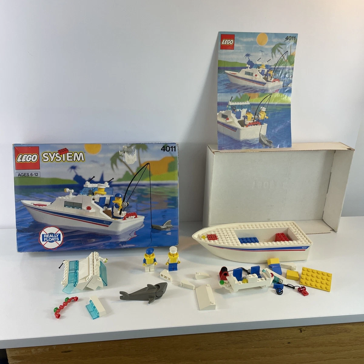 LEGO System Cabin Cruiser 4011 not complete parts w box Boat