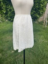 VINTAGE UNDERSKIRT SIZE 8-10 LACE TRIM ELASTIC WAIST FLORAL OFF WHITE