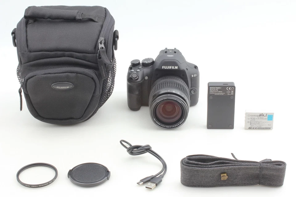 Fujifilm X-S1 Digital Camera 6.1-158.6mm F2.8-5.6 Lens JAPAN [Top MINT w/ Case] - Image 2 of 4