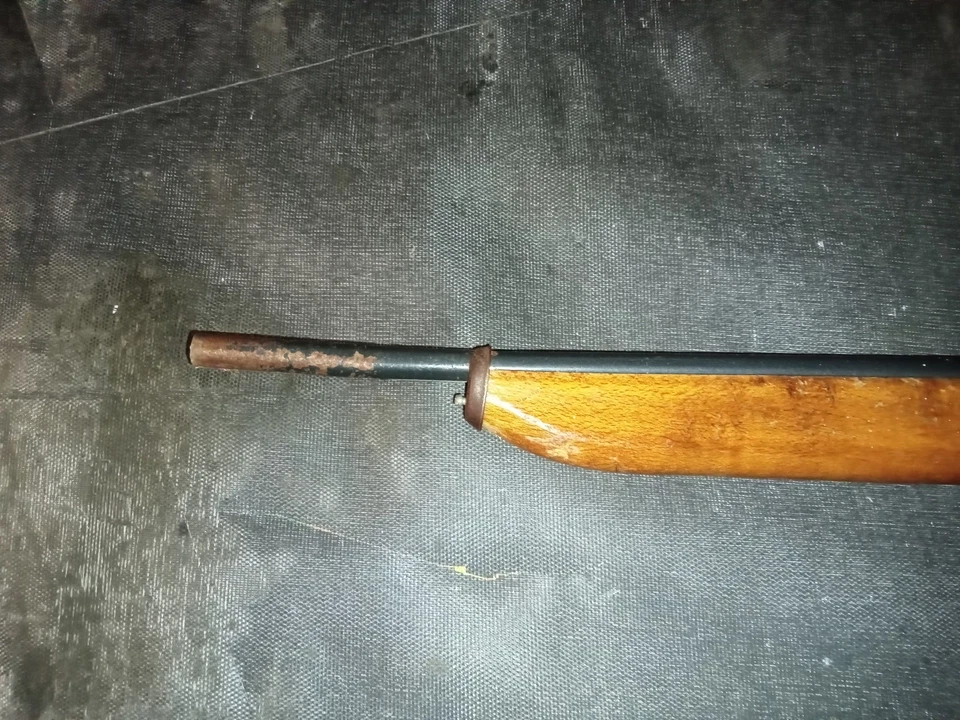 Jouet ancien Carabine à fléchettes - bois et métal - étiquette NS - fonctionnel - Photo 4/4