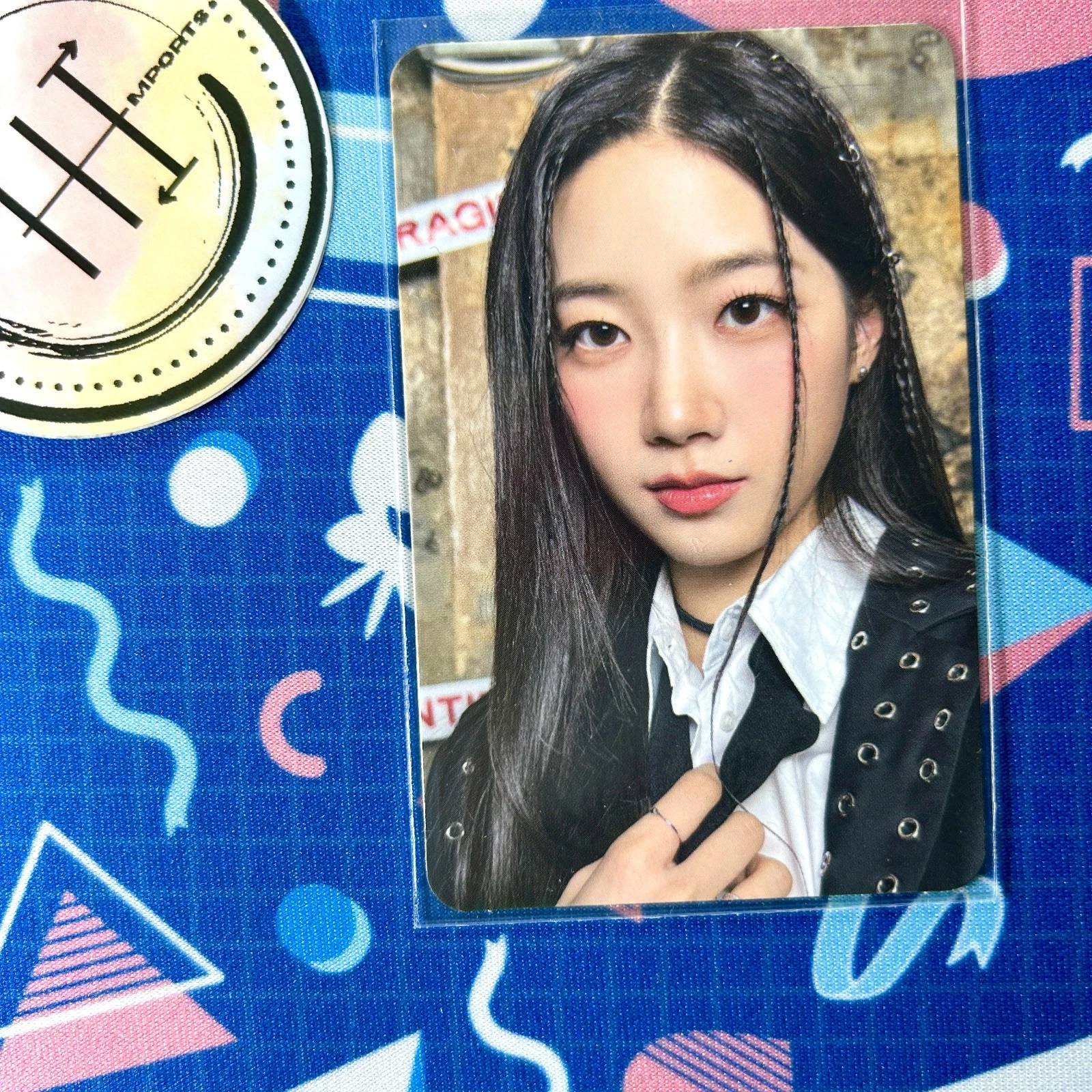 Kazuha – ANTIFRAGILE core album photocard (Expansion) photocard