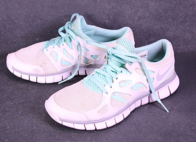 Nike Sneaker Free Run 2 Damen Sportschuhe Gr. 36,5 weiß grün Mesh  BS844