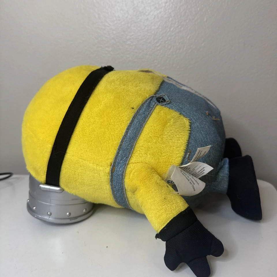 Peluche Minions Blushing Talking Bob iluminado con oso de peluche Thinkway 10"" ¡Funciona! Foto 3 de 4