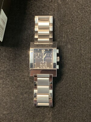 Gucci 7700 Chronograph Black Dial +two extra links and Extra