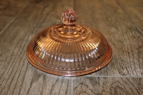 Anchor Hocking Queen Mary Pink Prismatic Ribbed Round Dome w Lid Butter Dish - Picture 9 of 10