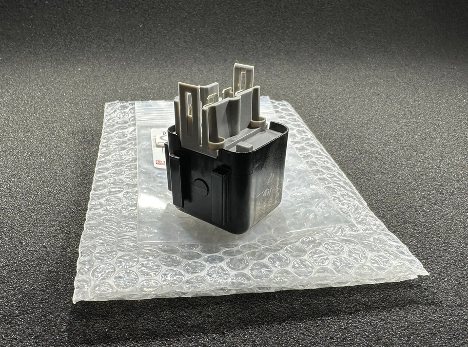 91-92 TOYOTA LAND CRUISER FJ80 4,0 L RELÉ DE APERTURA DE CIRCUITO DENSO OEM NUEVO Foto 4 de 4