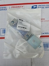 NEW SICK 7029645 REFLECTOR ASSEMBLY,PL 30AP02
