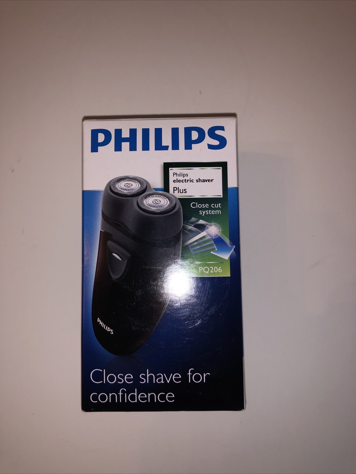 Philips Men's Electric Travel Shaver Cordless Battery-powered Pq206 for ...