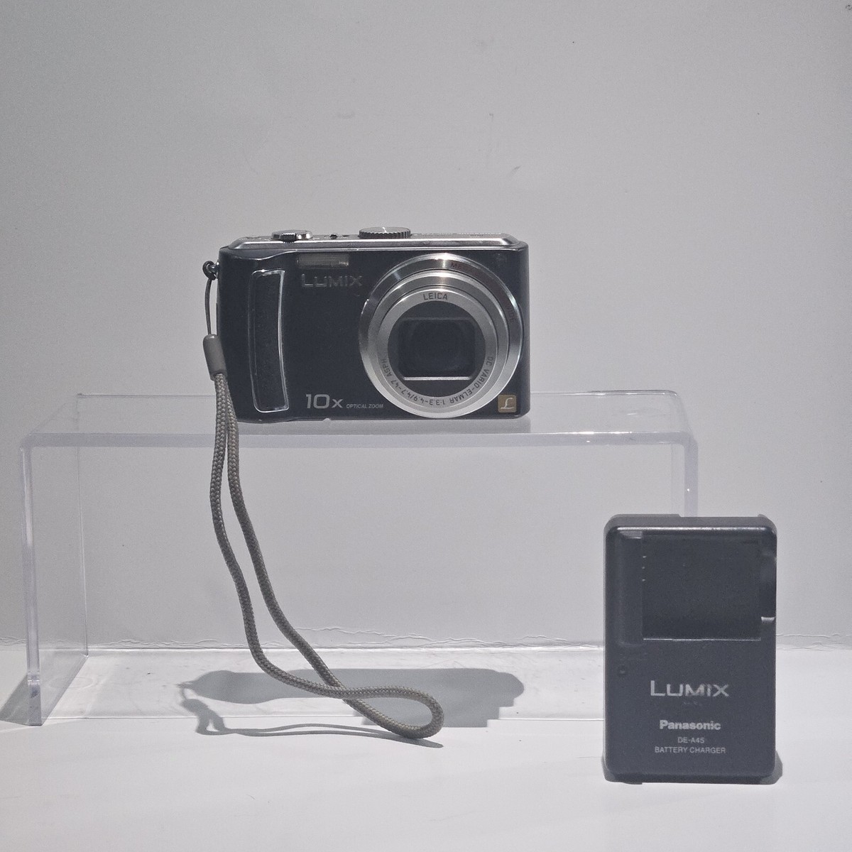 Panasonic Lumix DMC-TZ4 Black Digital Camera w/ Charger