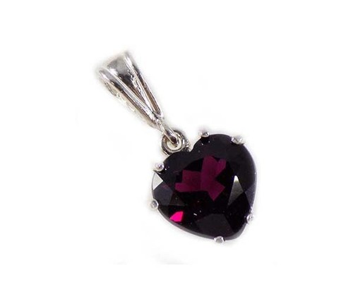 Garnet Heart Pendant Norway Rhodolite Bohemian Gypsy Cape Ruby 19thC Antique Gem - Picture 2 of 10