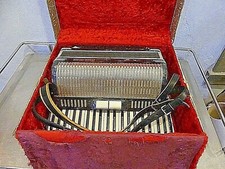 Vintage Verona Artise Accordion Italy 2-3 Reed 120 Base 1940's Excellent