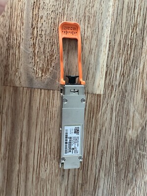 Cisco QSFP-40G-CSR4 40Gbps QSFP+ Transceiver Module - 1km MPO Fiber Optic
