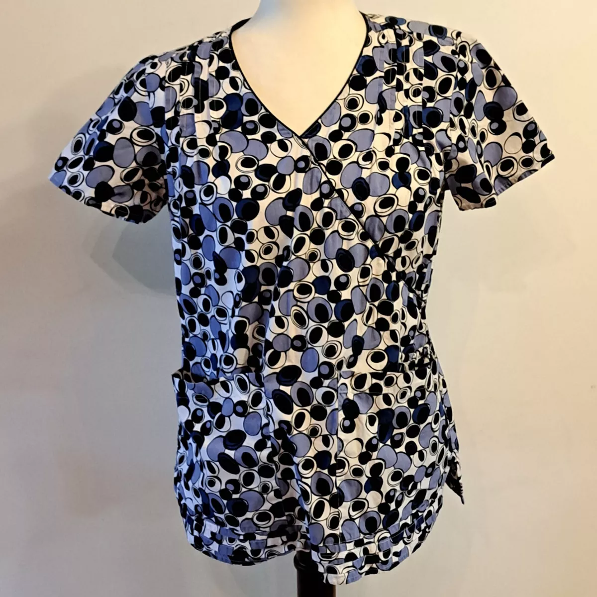 Healing hands print scrub tops shop