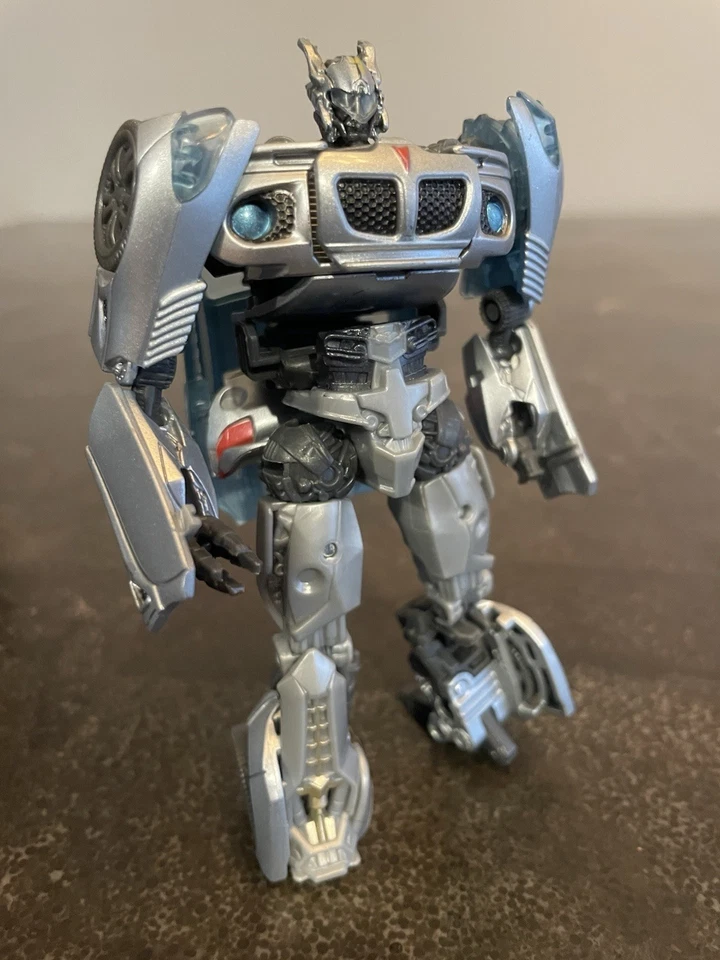 Transformers Studio Series SS10 Deluxe Class Autobot Jazz Incomplete Hasbro 2018 - Image 2 of 4