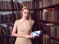 ACTRESS Sarah Gadon autograph, IP signed photo