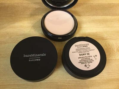 3 Bare Minerals Bare Pro Performance Wear Powder Foundation Ivory 02 (new)