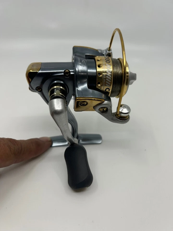 Carrete giratorio de agua dulce Tica Cetus SS500 NUEVO Foto 2 de 4