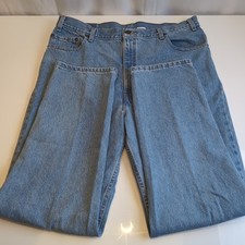 Vintage Levi 540 Relaxed Fit Jeans W/Brown Tab Men  s Size 40 x 32. Made USA.