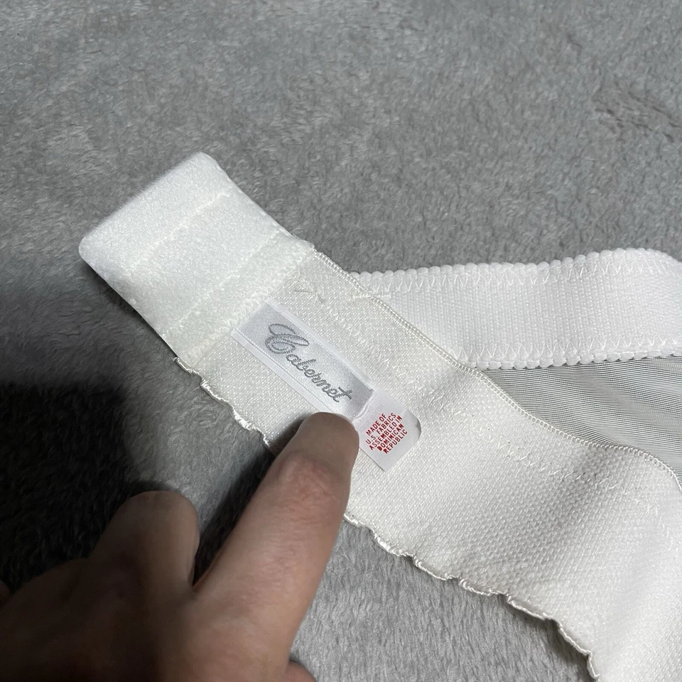 Sujetador vintage Cabernet Bustier para mujer 36A blanco encaje con aros sin tirantes Foto 4 de 4