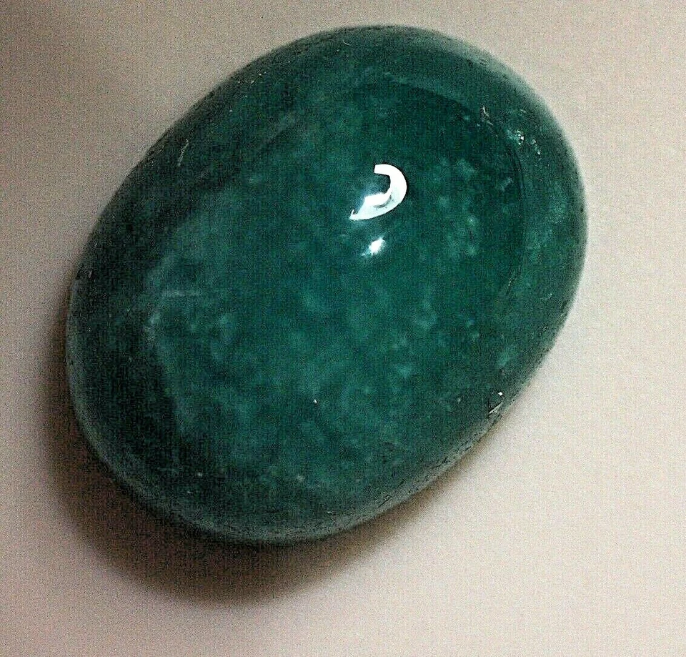 Esmeralda de 5 cts talla cabujón, natural sin tratamientos - Imagen 4 de 4