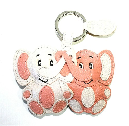 Portachiavi a forma di elefante in mini patchwork fatto a mano