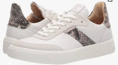 ECCO Women's Tray Street Sneaker