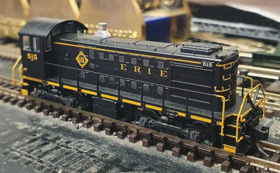 40 004 677 ATLAS SPUR N ALCO S-2 LOKOMOTIVE ERIE ROAD #515