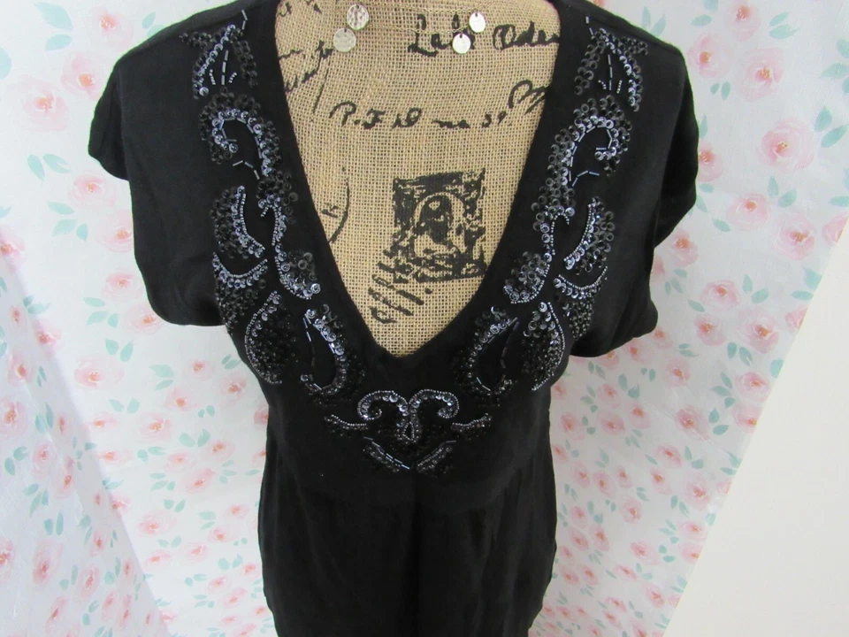 CASA BLANCA MERCADO NEGRO, SUÉTER MUJER SEDA NEGRO BL CUELLO EN V CUENTAS, TALLA M Foto 2 de 4