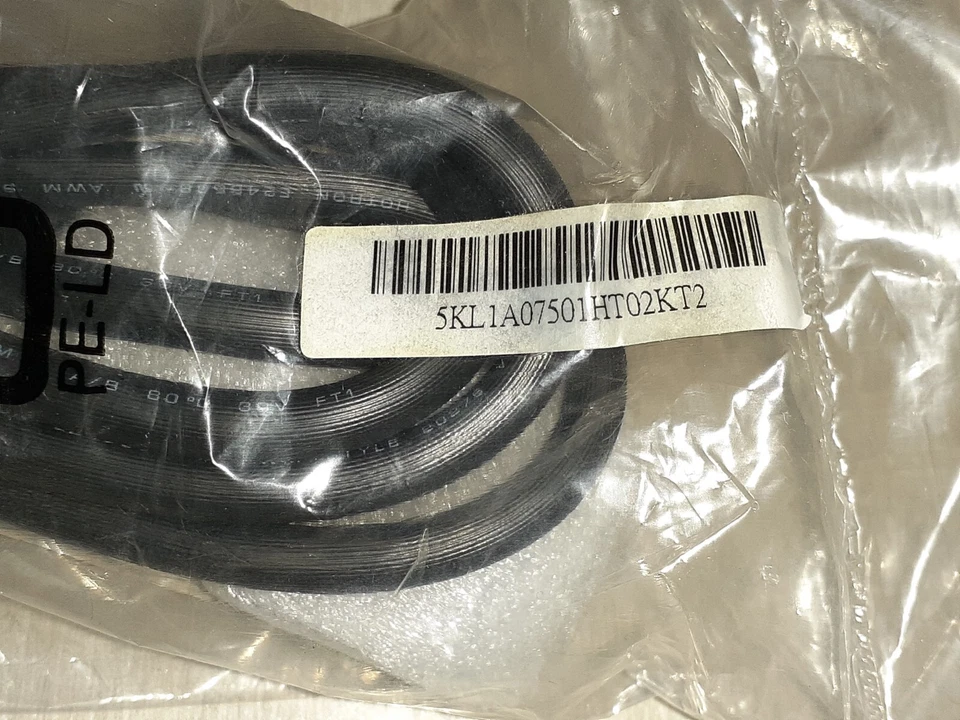 Male to Male 5KL1A07501HT02KT2 6ft Monitor VGA Cable - Image 3 of 4