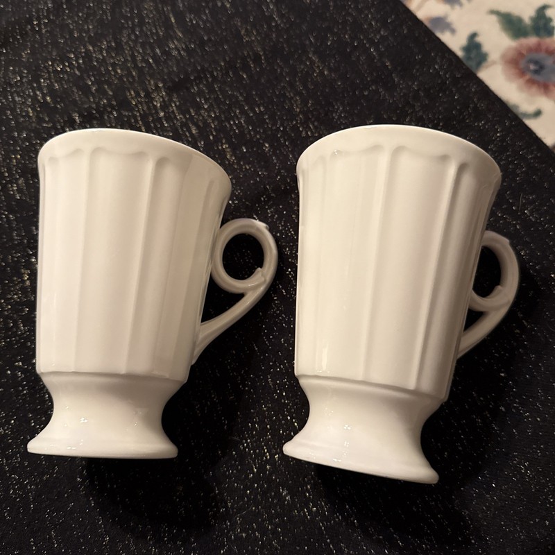 Villeroy & Boch COUNTRY HERITAGE 5.25” Ceramic Footed Mug White Handled Set Of 2