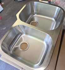 Seasons Stainless Steel Undermount 31.5 18G Double Bowl Offset Kitchen Sink