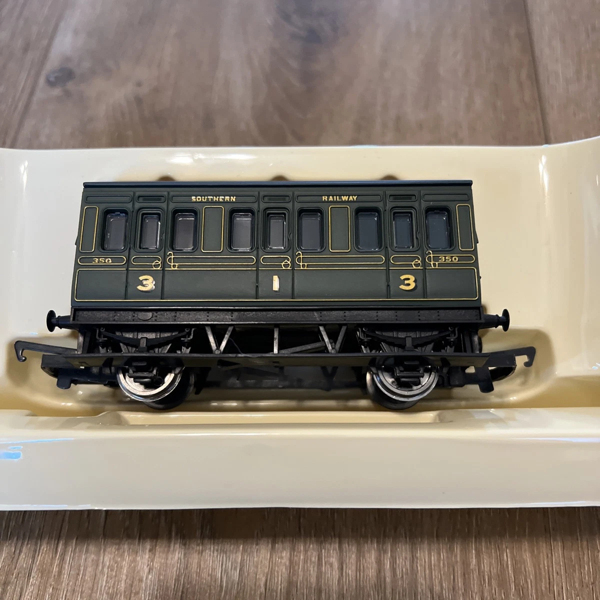 Hornby OO Southern Coach Model Railroad Passenger Cars for sale | eBay
