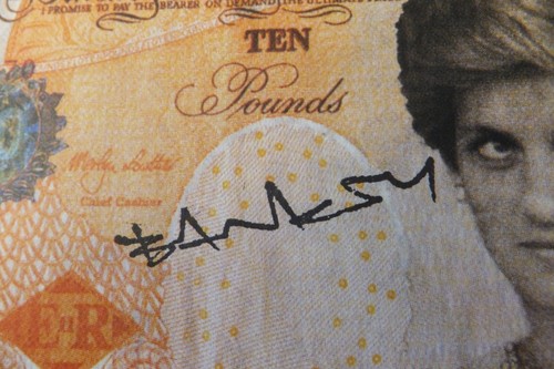 Banksy Cut and Run Glasgow, Original signed tenner + postcard GG5 - Picture 7 of 19