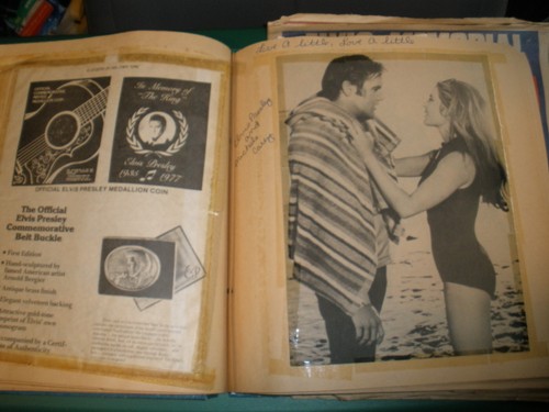Vintage Elvis Presley Scrapbook Newspaper Clippings 12"x13" with Extra Clippings - Picture 11 of 14