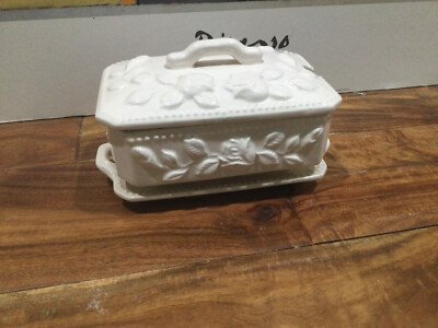 Vtg F.W. Woolworth co rectangle  Ceramic Sugar trinket box embossed roses white
