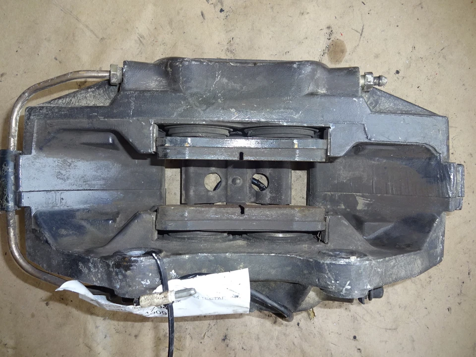 Pinza de freno delantera derecha Ferrari 512 M TR Testarossa - Brembo # 151901 Foto 3 de 4