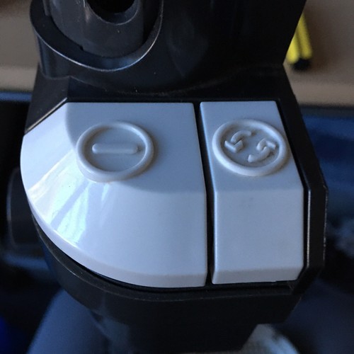 U85-AS-PPe - VAX Air Stretch Pet Plus- Brushbar Button And Spring- May fit other - Picture 2 of 4