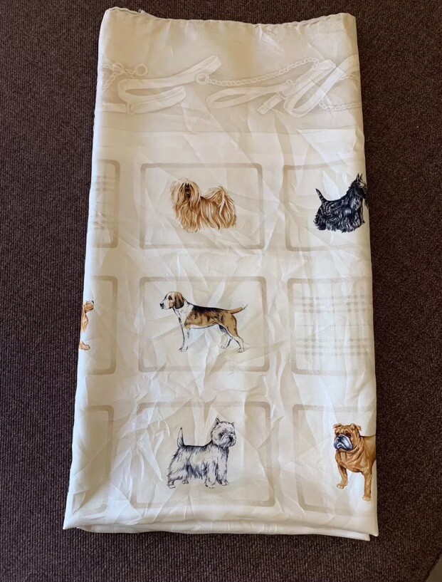 専用 VINTAGE BURBERRY ITALY SILK SCARF DOG Burberry Beige Dogs Square Silk Scarf 34x34 Inches Made In
