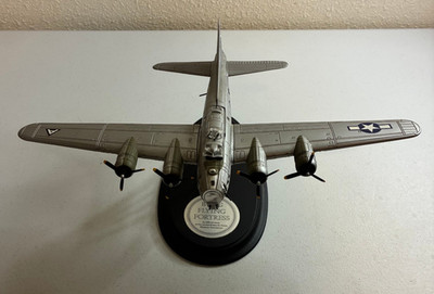 Franklin Mint B-17G Flying Fortress Shoo Shoo Baby 1:96 Diecast Model w/ Stand