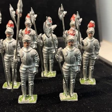 Johillco John Hill Co Set Of Seven Cast Lead Knights Toy Soldiers