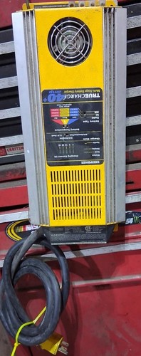 Xantrex True Charge 40+ Multistage Battery Charger   Boat MarineTested Read Desc