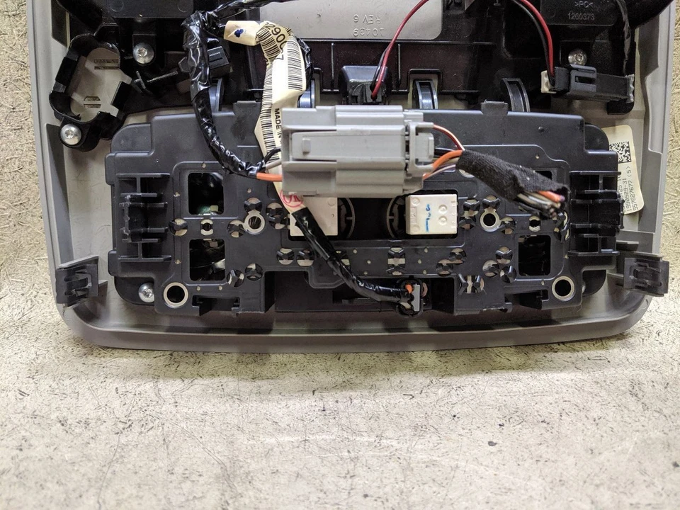 Dome Light Gray Fits 2009 2010 2011 2012 CHEVROLET TRAVERSE w123-203444 — 第 4/4 张图片