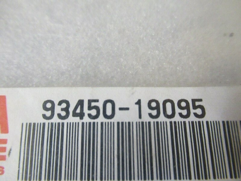 Z88 Yamaha 93450-19095 Circlip OEM New Factory Motorcycle Parts