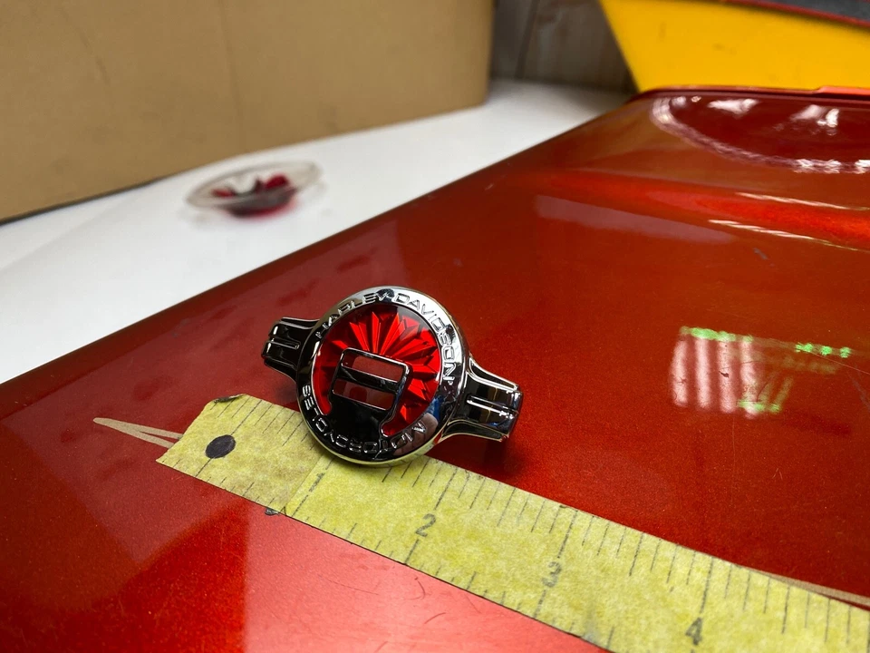 原始设备制造商 Harley Softail Heritage 红色 Concho 座椅,Sissy Bar,鞍袋 H-D — 第 4/4 张图片