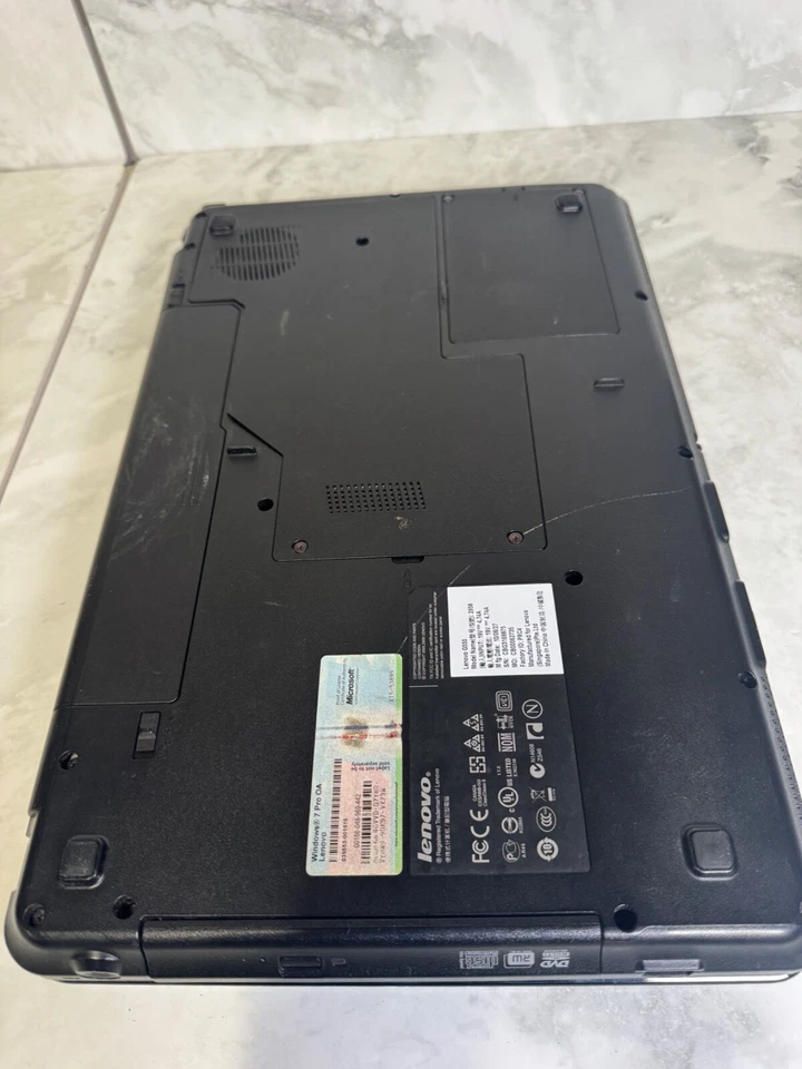 Notebook Lenovo G550 Intel Pentium Windows 7 – Non Testato  - Imagen 3 de 4