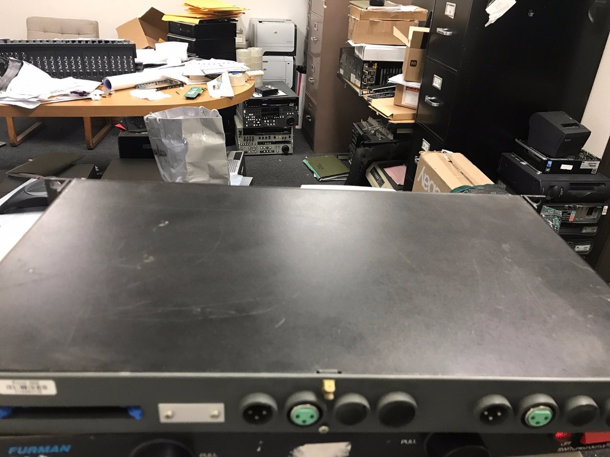 Lot De Modules Dolby Noise Suppressor - 2x Cat 413 + 1x Unité Contrôle 430 + 2x Télécommandes 430