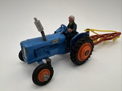 Corgi Gift Set 18 GS18 Fordson Power Major Tractor & Plough. Gut unverpackt
